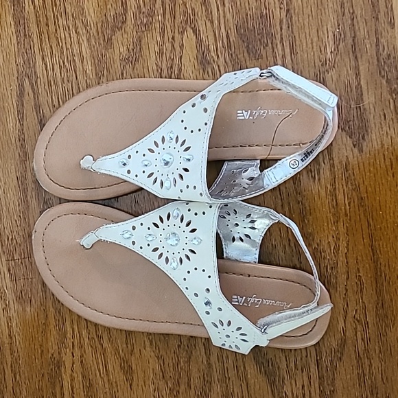 AEO girls summer sandal size 2.5 - Picture 2 of 7